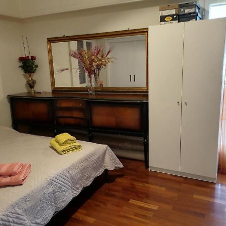 Ferienwohnung Kомната Гостья Athen Exterior foto